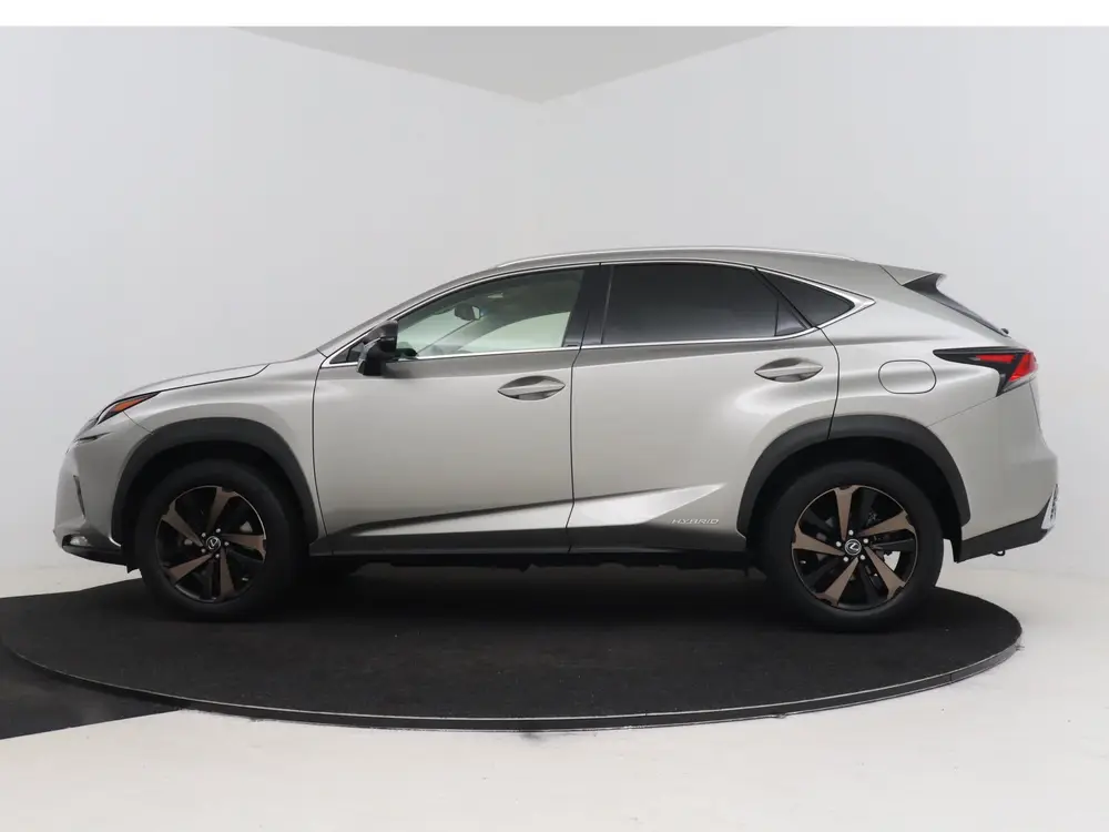 Lexus NX 300h AWD Luxury Line | Dealeronderhouden | Lederen uit 2019, foto 3