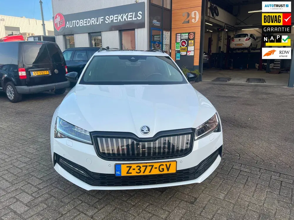 Skoda Superb 1.4 TSI iV Sportline Hybride 204 PK auto uit 2024