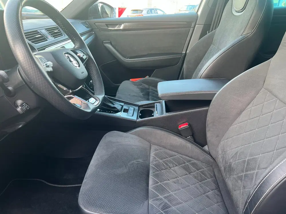 Skoda Superb 1.4 TSI iV Sportline Hybride 204 PK auto uit 2024, foto 10