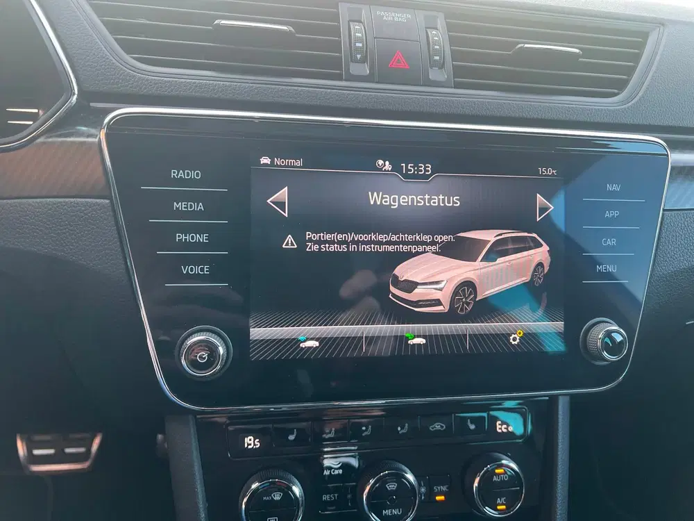 Skoda Superb 1.4 TSI iV Sportline Hybride 204 PK auto uit 2024, foto 20