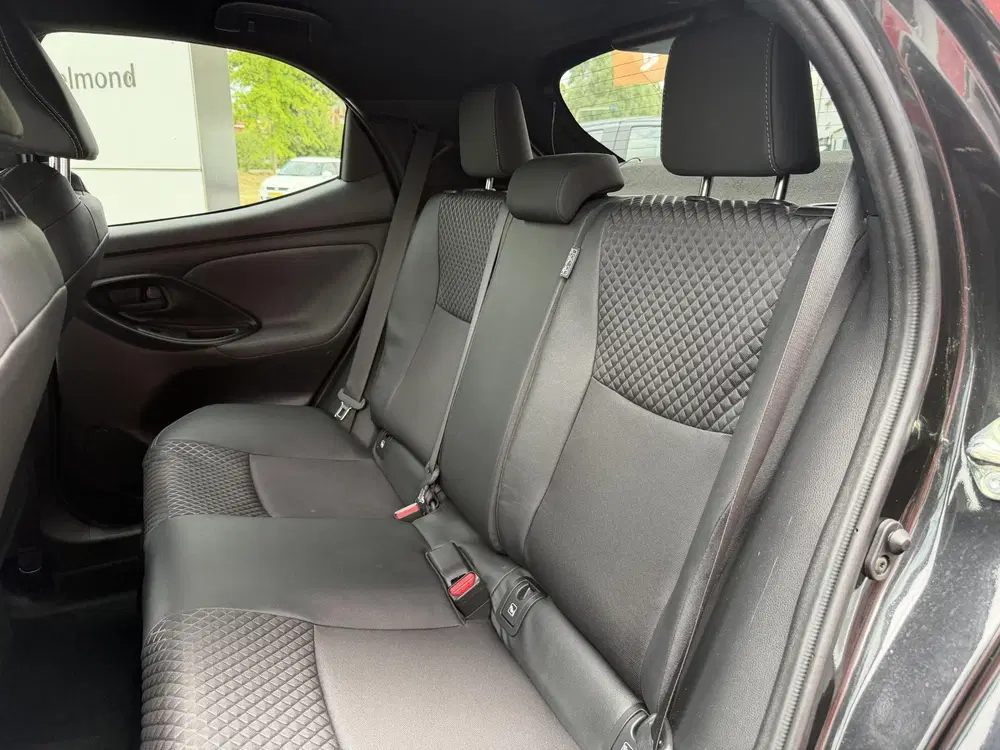 Toyota Yaris 1.5 Hybrid Executive uit 2021, foto 12