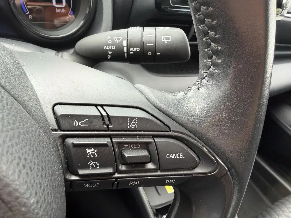 Toyota Yaris 1.5 Hybrid Executive uit 2021, foto 15
