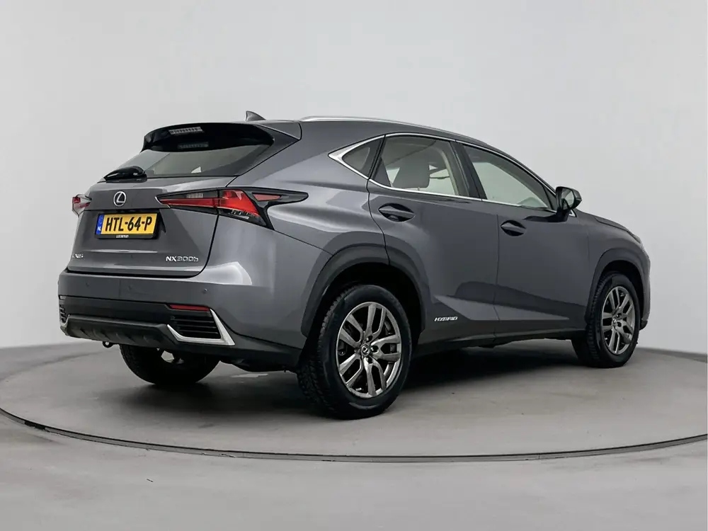 Lexus NX 300h AWD Business Line Pro | Adaptive Cruise | Park uit 2020, foto 2