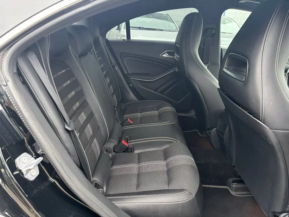 Mercedes-Benz CLA 180 Business Solution AMG Upgrade E uit 2019, foto 13