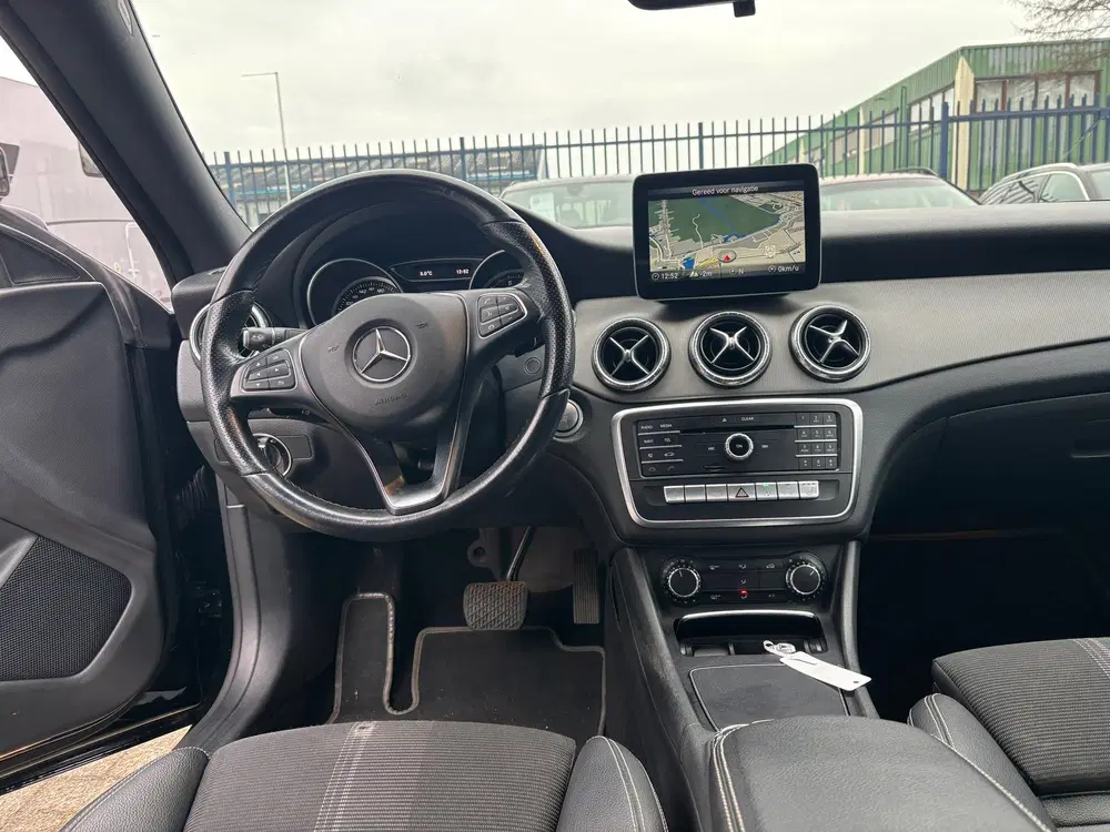 Mercedes-Benz CLA 180 Business Solution AMG Upgrade E uit 2019, foto 16