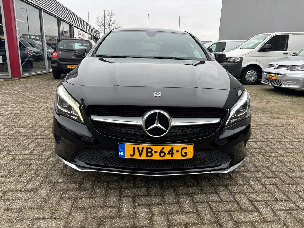 Mercedes-Benz CLA 180 Business Solution AMG Upgrade E uit 2019, foto 2