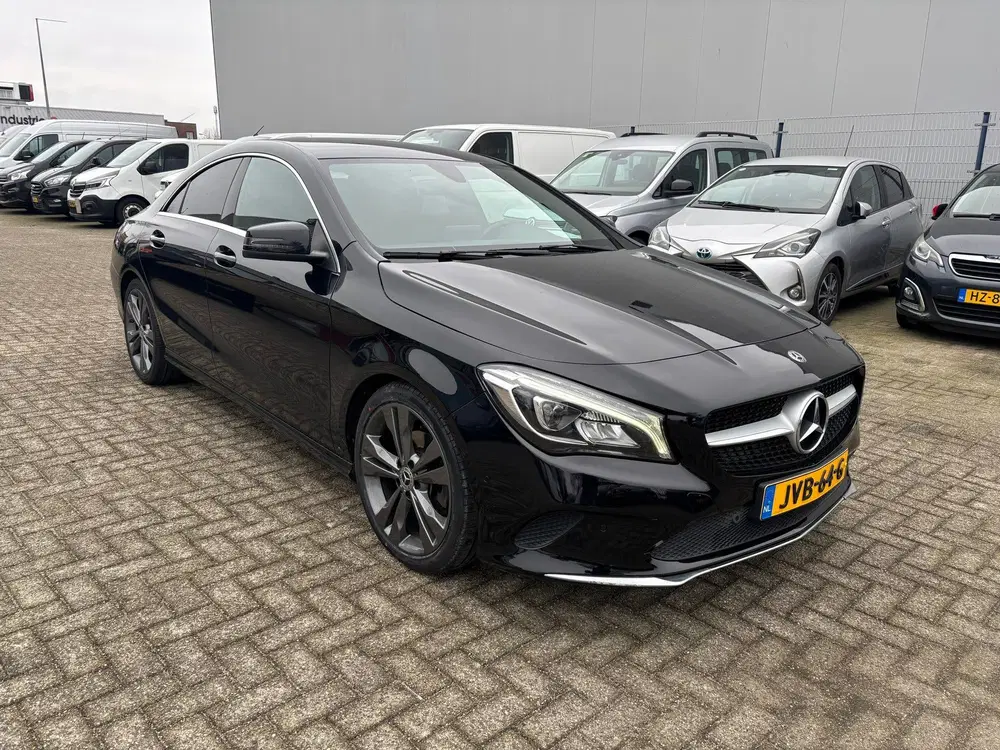 Mercedes-Benz CLA 180 Business Solution AMG Upgrade E uit 2019, foto 3