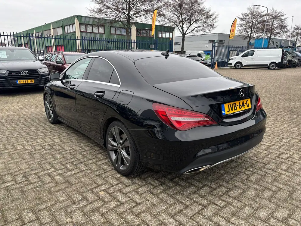 Mercedes-Benz CLA 180 Business Solution AMG Upgrade E uit 2019, foto 7