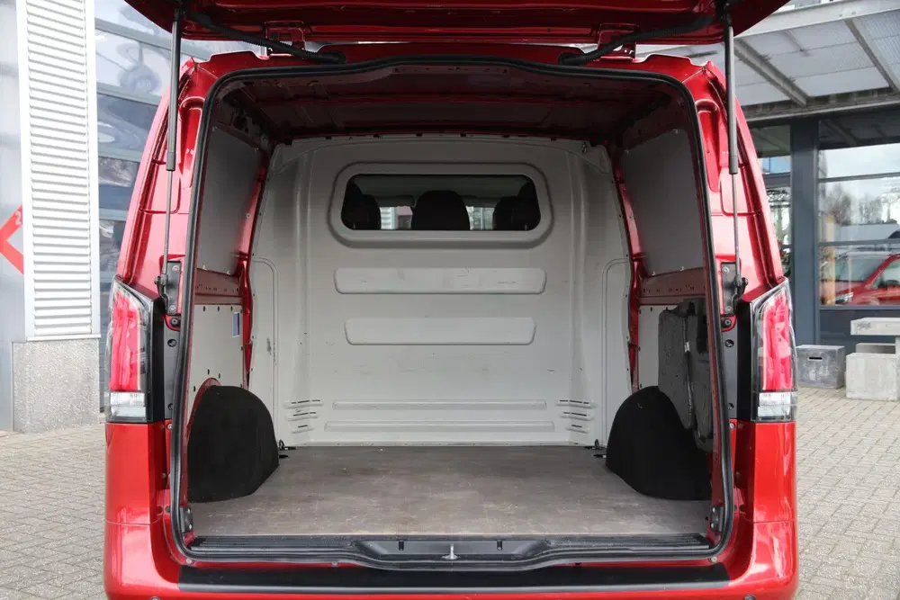 Mercedes-Benz Vito 119 CDI uit 2022, foto 4