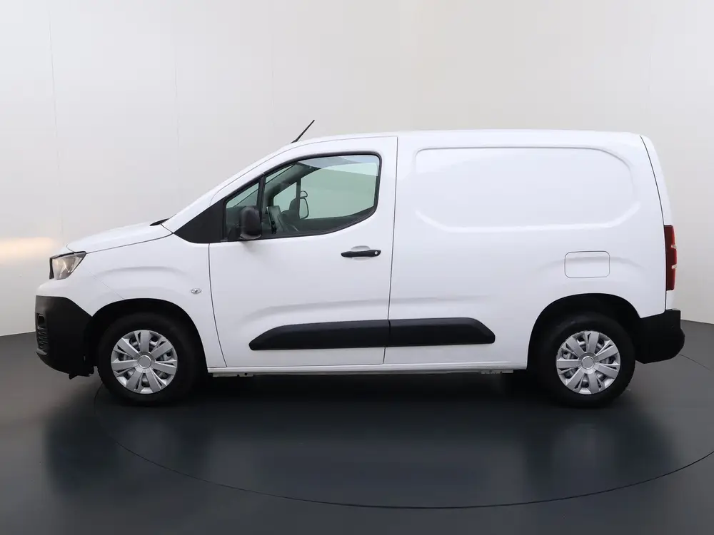 Peugeot Partner 1.2 PureTech Premium BENZINE Navi uit 2021, foto 2