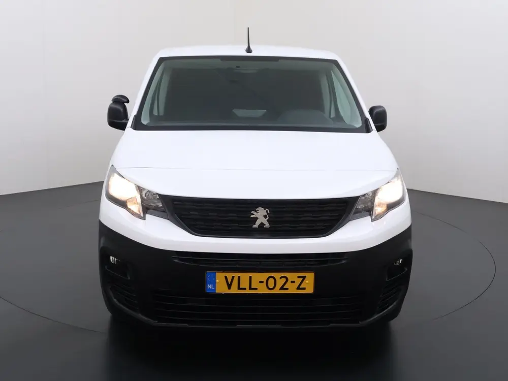 Peugeot Partner 1.2 PureTech Premium BENZINE Navi uit 2021, foto 3