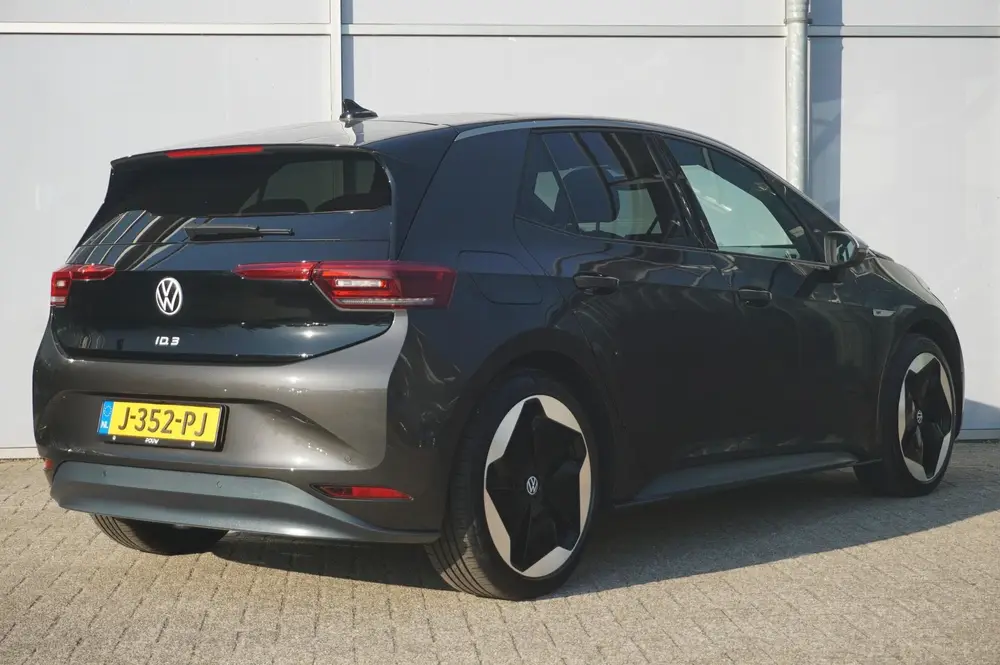 Volkswagen ID.3 204pk First Max 58 kWh | SoH 93% | Panoramad uit 2020, foto 2