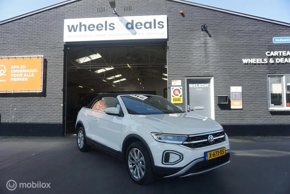 Volkswagen T-Roc Cabrio 1.5 TSI R-Line ( 1e eigenaar ! ) uit 2023, foto 2