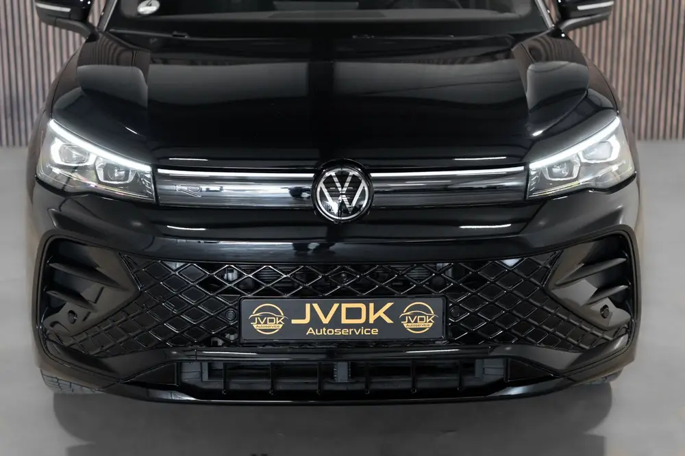 Volkswagen Tiguan 1.5 eTSI DSG R-Line Pano IQ Camera Black E uit 2024, foto 5