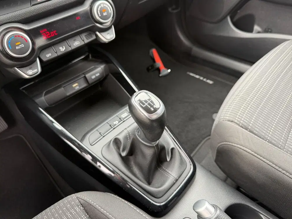 Kia Stonic 1.0 T-GDi MHEV DynamicPlusLine uit 2022, foto 13