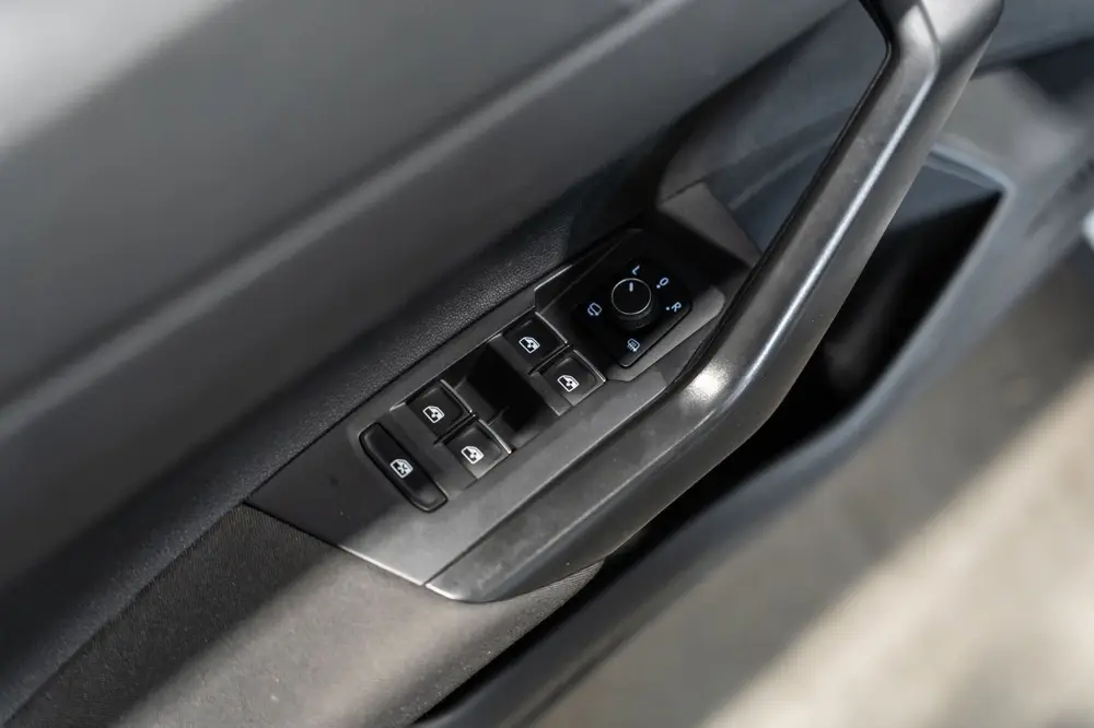 Volkswagen Polo 1.0 TSI R-line DSG Pano IQ Navi Camera uit 2022, foto 15