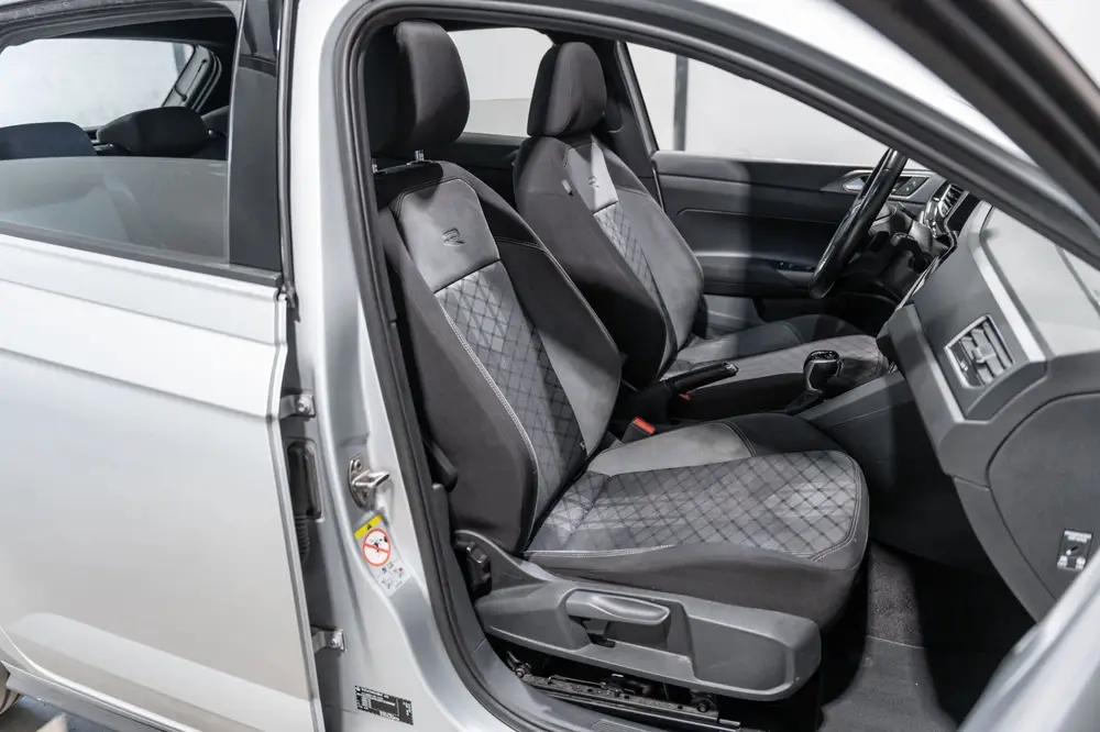 Volkswagen Polo 1.0 TSI R-line DSG Pano IQ Navi Camera uit 2022, foto 20
