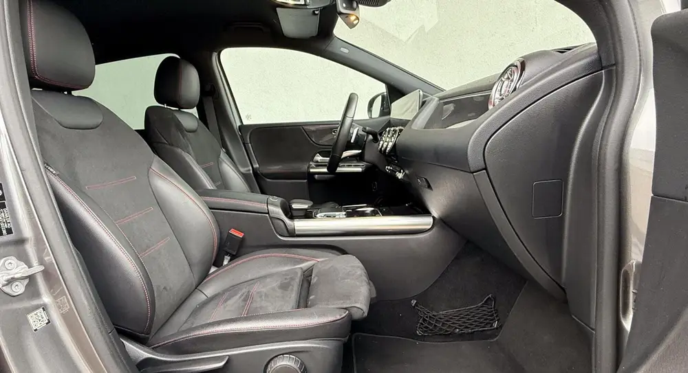 Mercedes-Benz B-Klasse 220 4MATIC Premium Plus AMG Styling uit 2019, foto 14