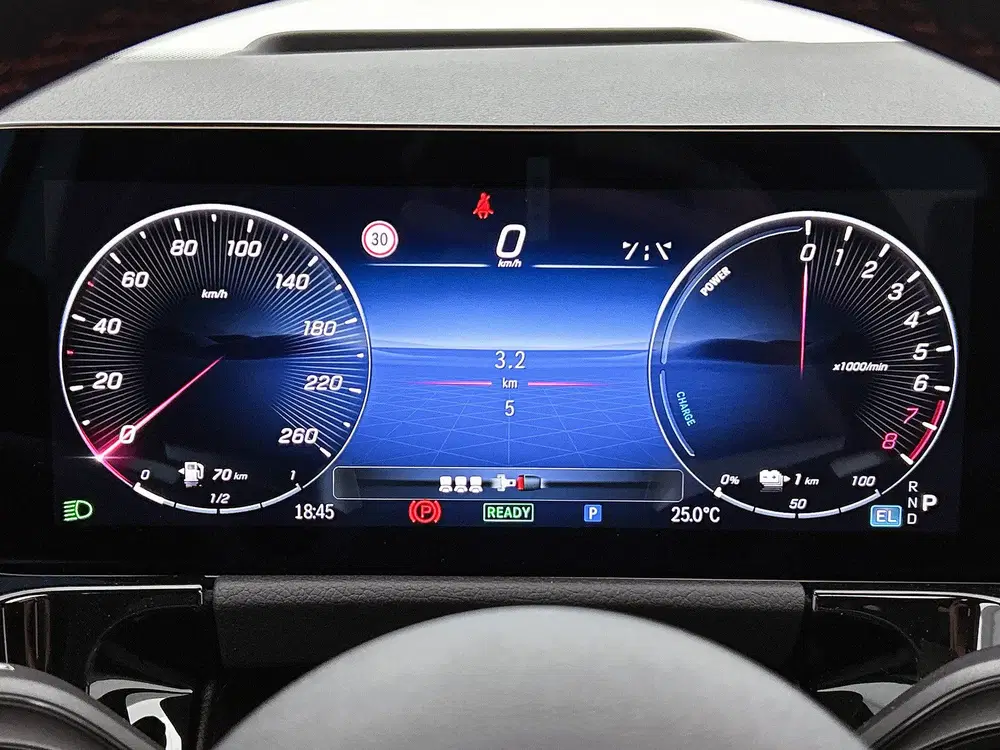 Mercedes-Benz GLA 250 e Business Solution AMG uit 2025, foto 13