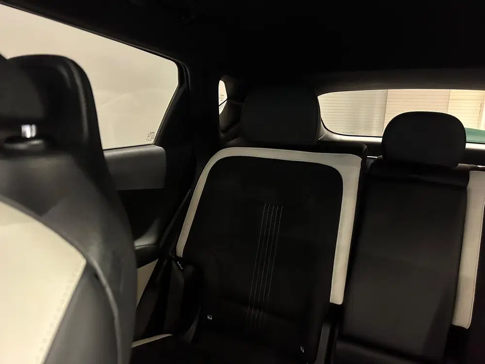 Kia EV6 77 uit 2023, foto 10