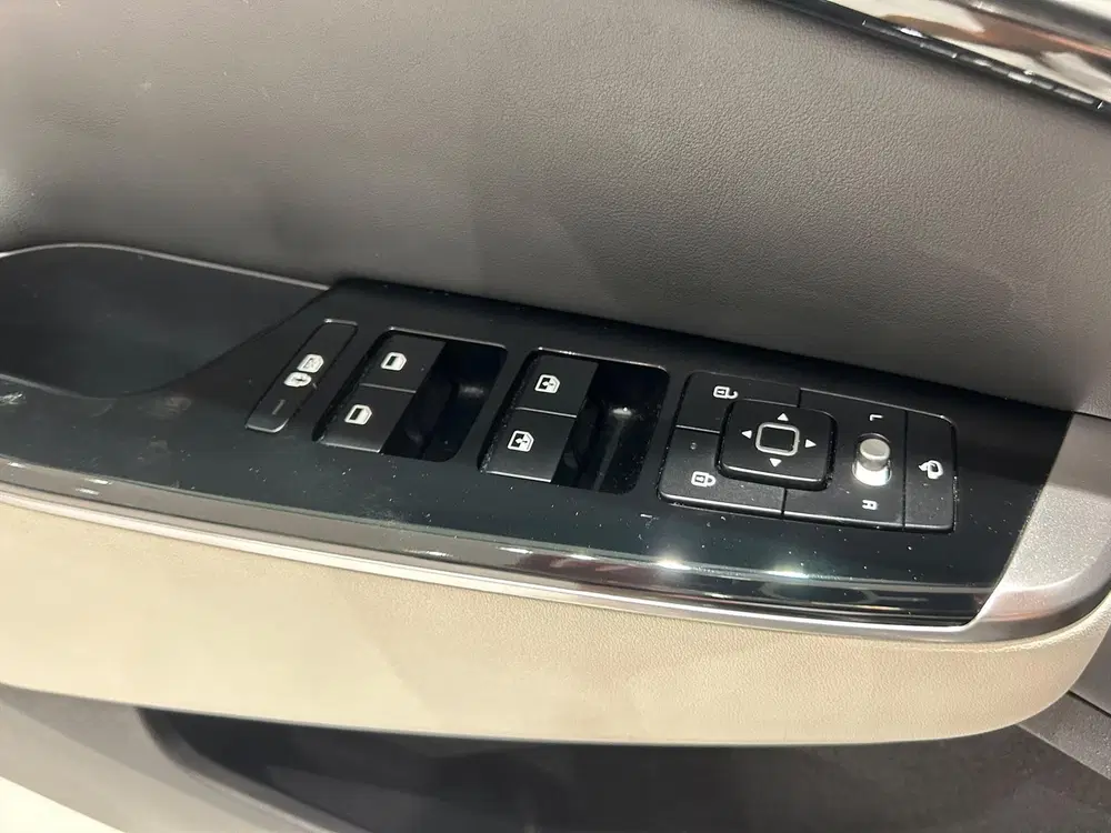 Kia EV6 77 uit 2023, foto 12