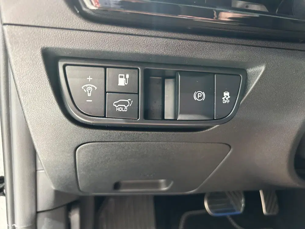 Kia EV6 77 uit 2023, foto 14