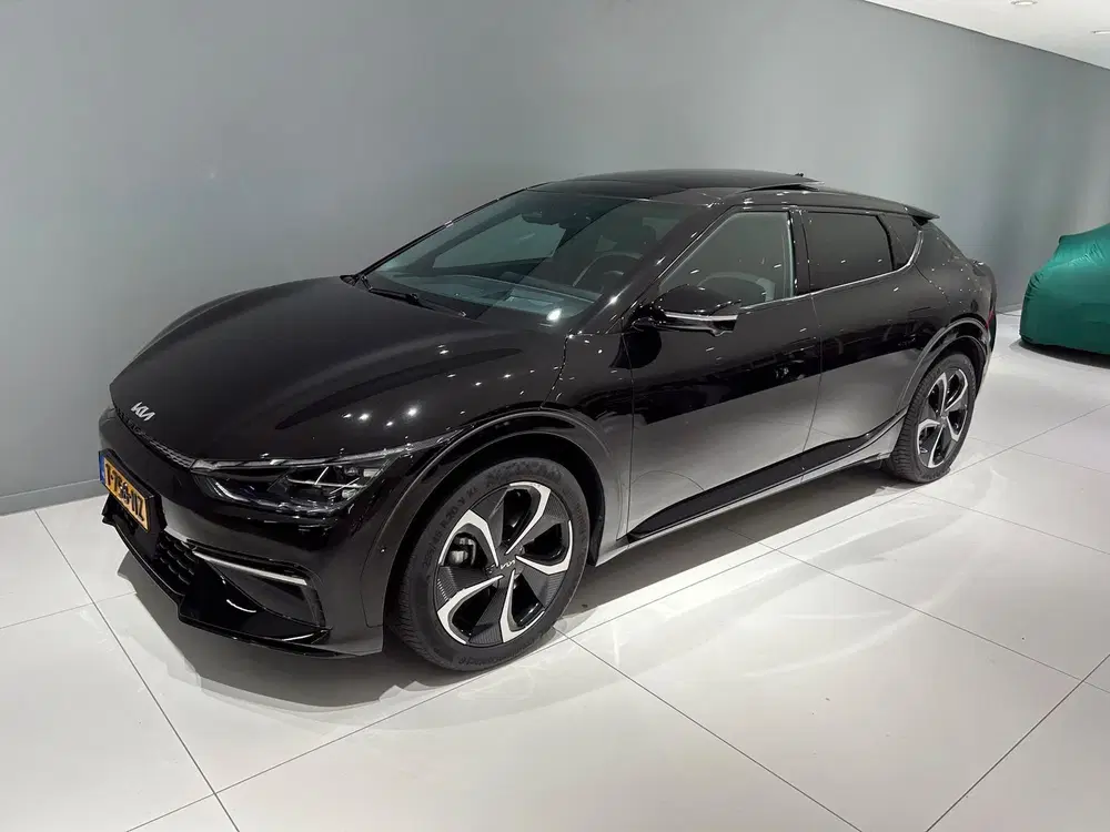 Kia EV6 77 uit 2023, foto 3