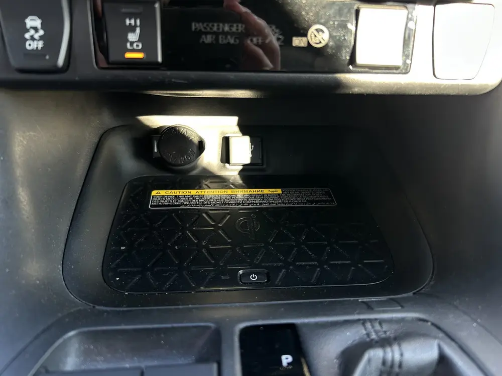 Toyota RAV4 2.5 Hybrid AWD Bi-Tone NAVI LEER CAMERA ADAPT CR uit 2019, foto 15