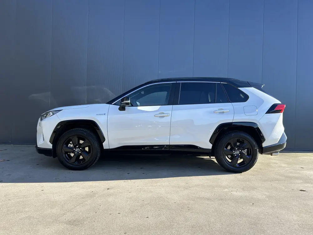 Toyota RAV4 2.5 Hybrid AWD Bi-Tone NAVI LEER CAMERA ADAPT CR uit 2019, foto 2