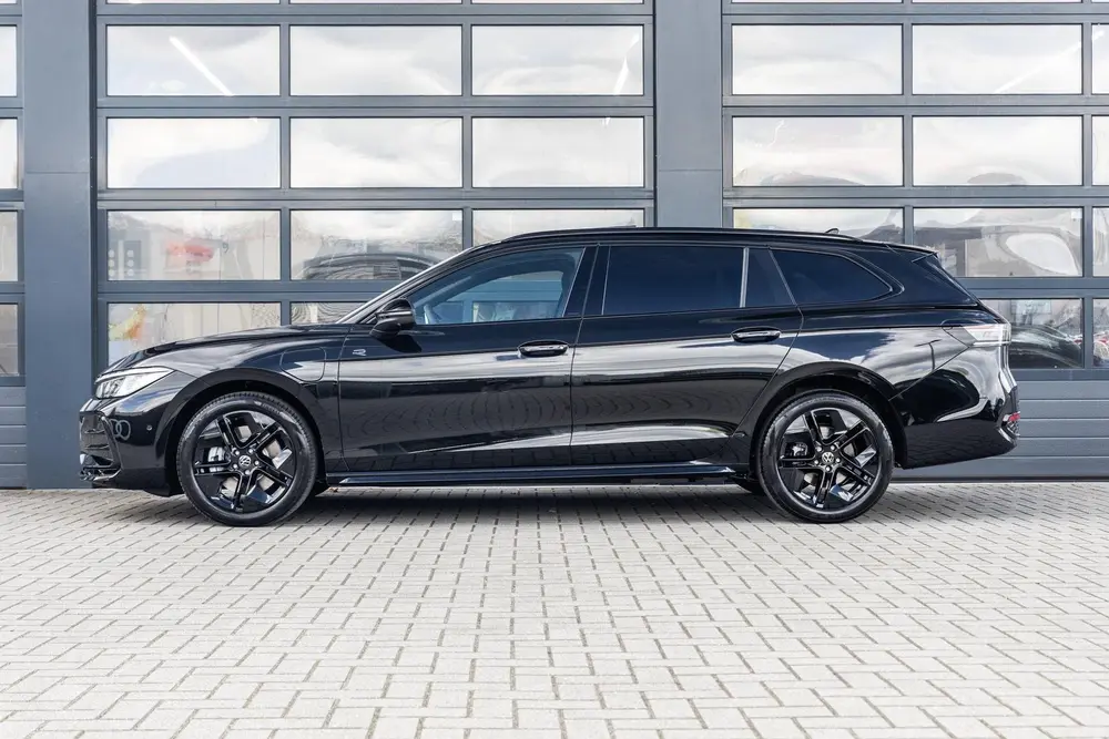 Volkswagen Passat Variant 1.5 eHybrid DSG 204pk R-Line Editi uit 2026, foto 12