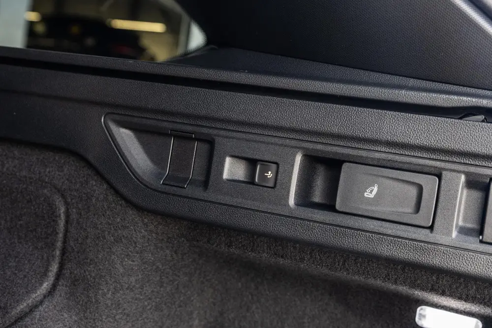 Volkswagen Passat Variant 1.5 eHybrid DSG 204pk R-Line Editi uit 2026, foto 18