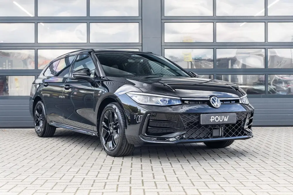 Volkswagen Passat Variant 1.5 eHybrid DSG 204pk R-Line Editi uit 2026, foto 8