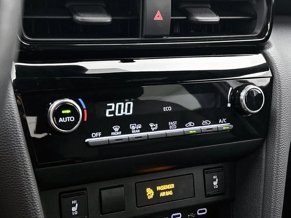 Toyota Yaris Cross 1.5 Hybrid 115 First Edition + uit 2024, foto 11