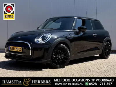 Mini Cooper 1.5 Cooper Classic zwart automaat uit 2023