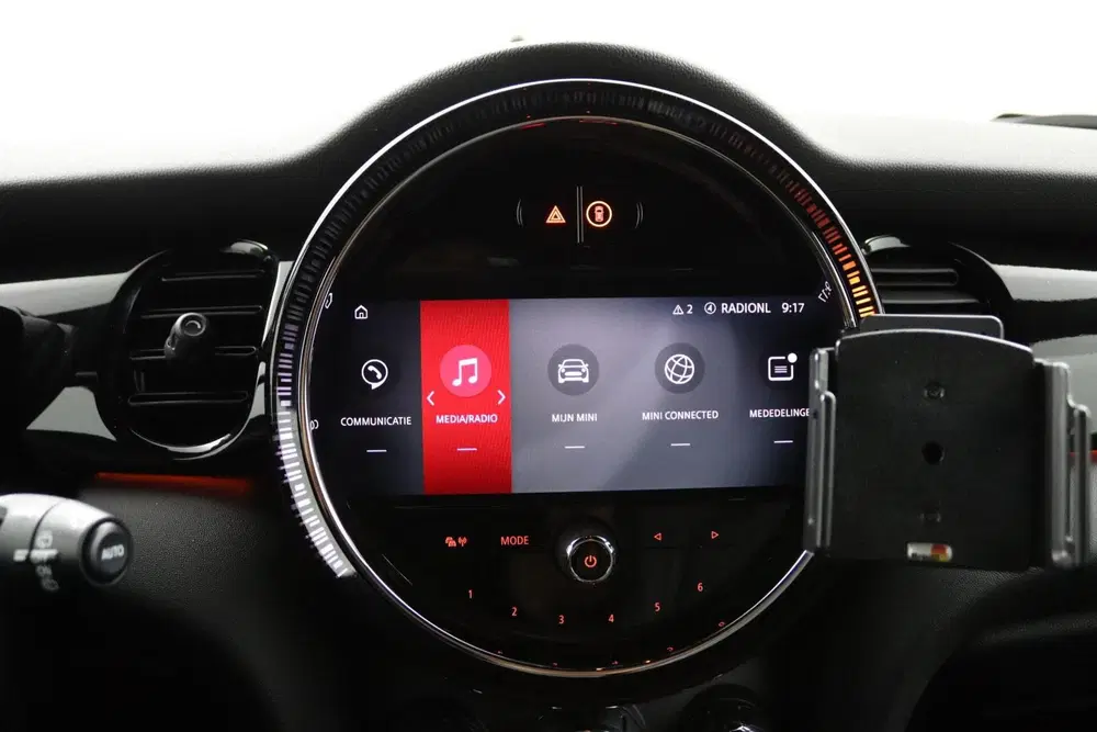 Mini Cooper 1.5 Cooper Classic zwart automaat uit 2023, foto 20