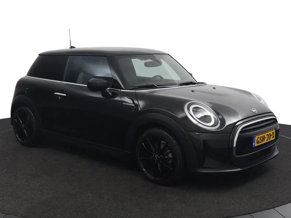 Mini Cooper 1.5 Cooper Classic zwart automaat uit 2023, foto 4