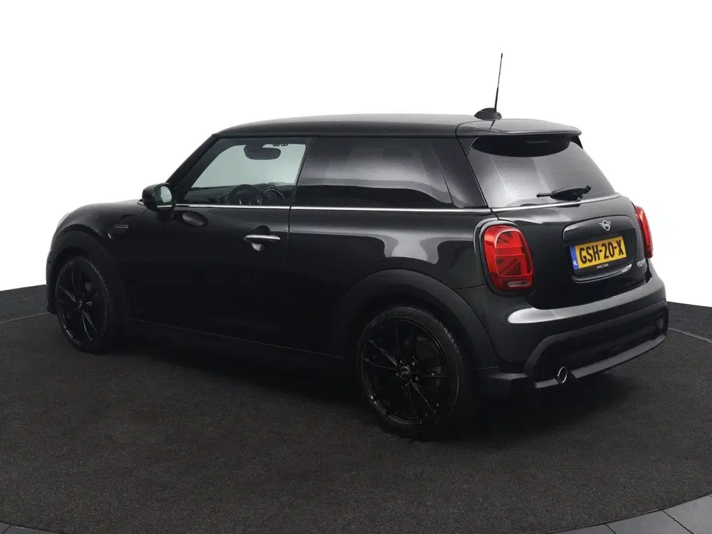 Mini Cooper 1.5 Cooper Classic zwart automaat uit 2023, foto 7