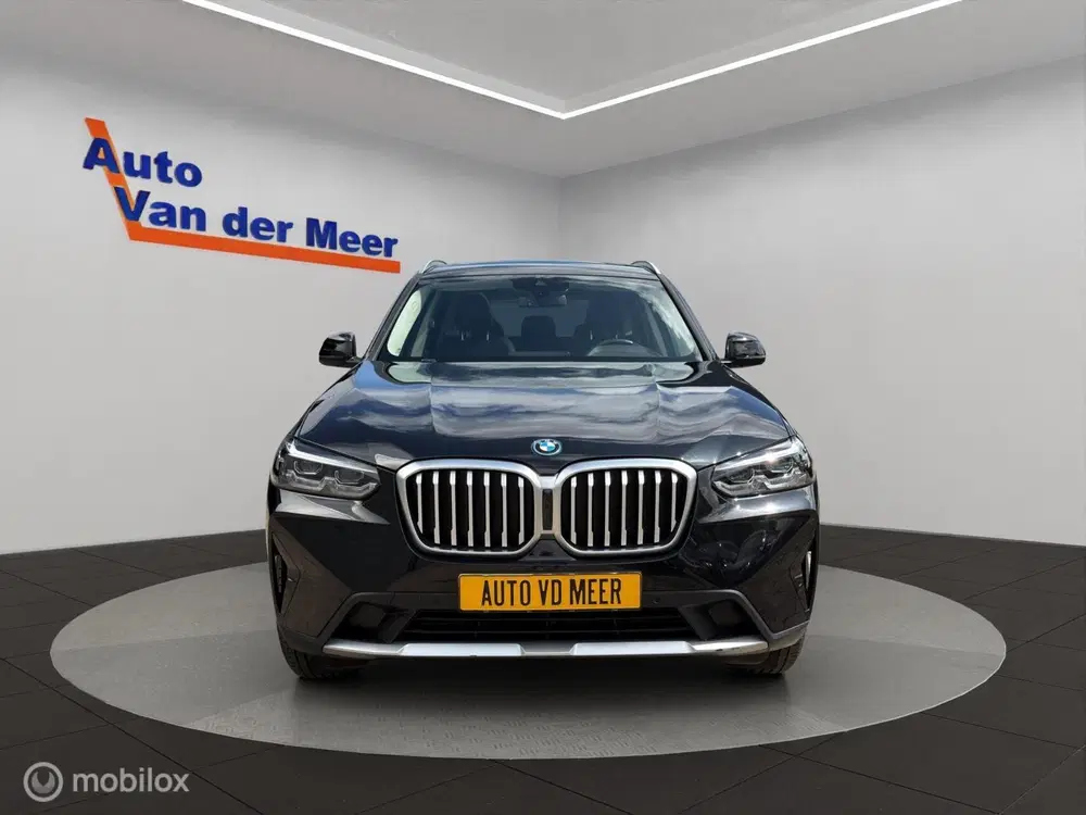 BMW X3 xDrive30e uit 2023, foto 3