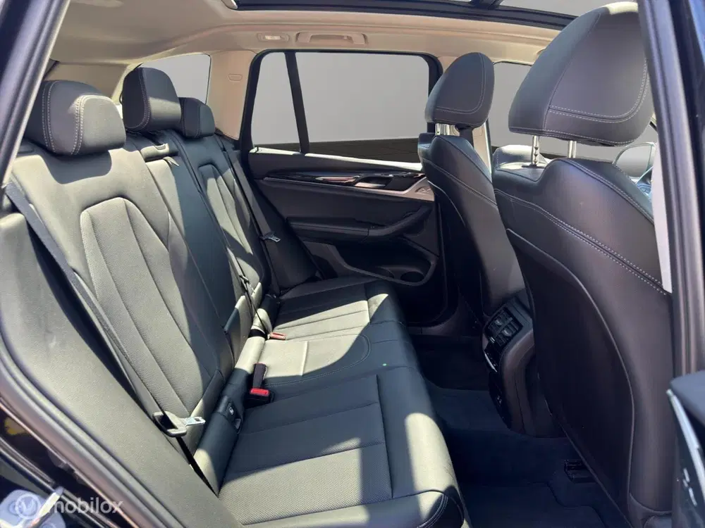 BMW X3 xDrive30e uit 2023, foto 9