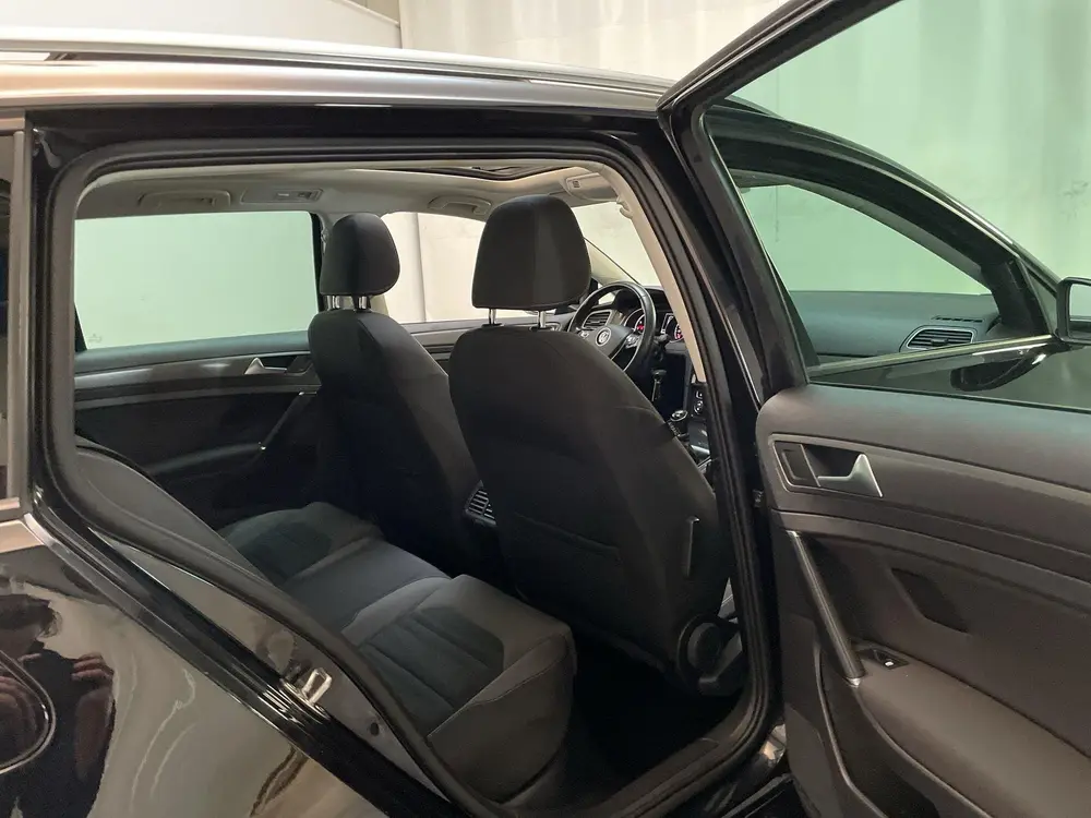 Volkswagen Golf Variant 1.0 TSI Comfortline Business Panoram uit 2020, foto 19