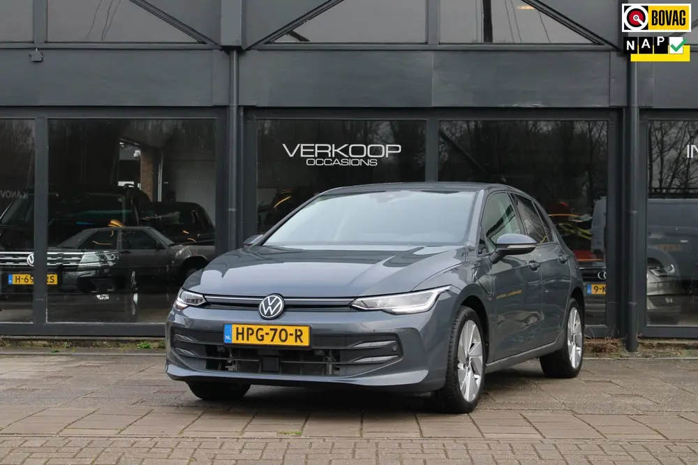 Volkswagen Golf 1.5 eHybrid Life Edition uit 2025