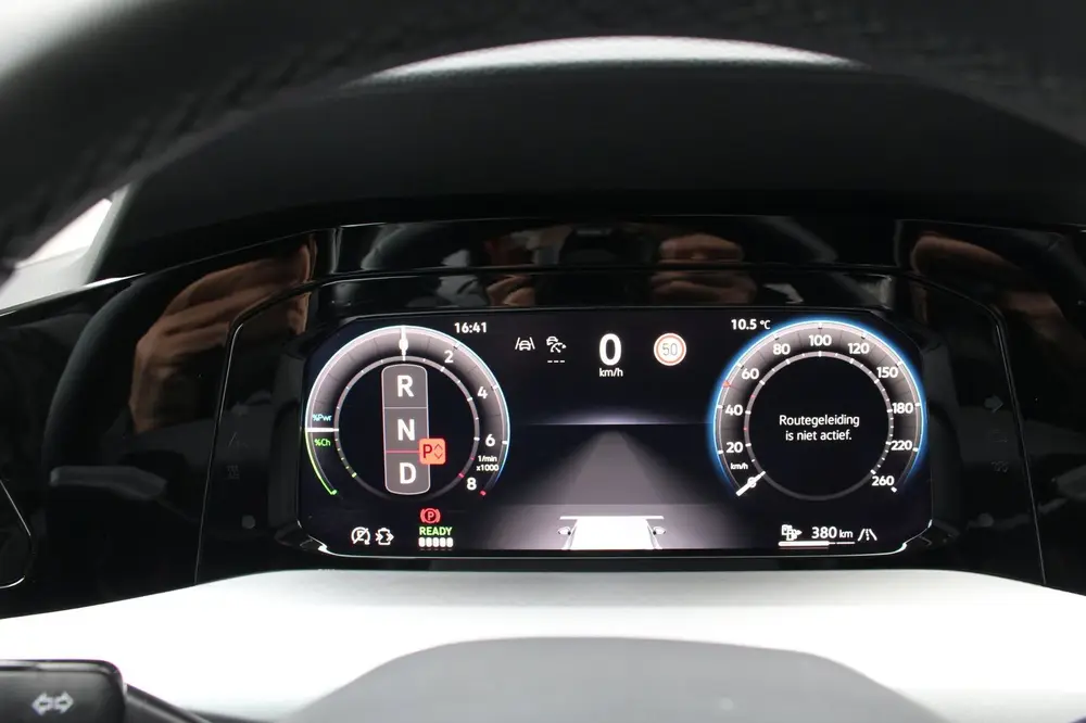 Volkswagen Golf 1.5 eHybrid Life Edition uit 2025, foto 13