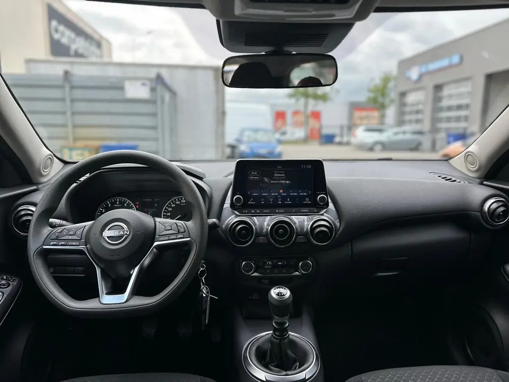 Nissan Juke 1.0 DIG-T 114pk Acenta uit 2023, foto 2