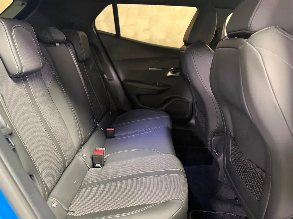 Peugeot 2008 1.2 PureTech 130 GT uit 2023, foto 10