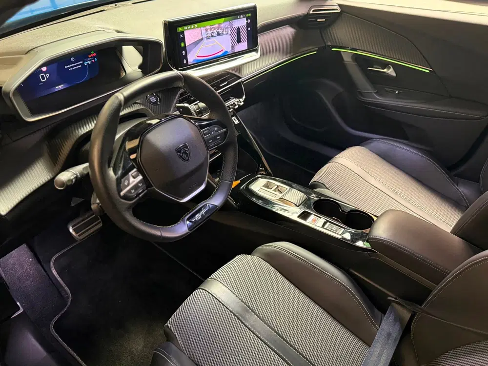 Peugeot 2008 1.2 PureTech 130 GT uit 2023, foto 12
