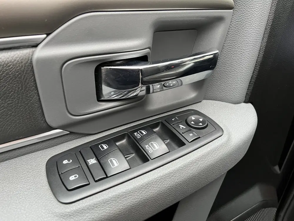 Dodge Ram 1500 5.7 V8 4x4 Crew Cab 5'7 Lpg en benzine Airco uit 2020, foto 9
