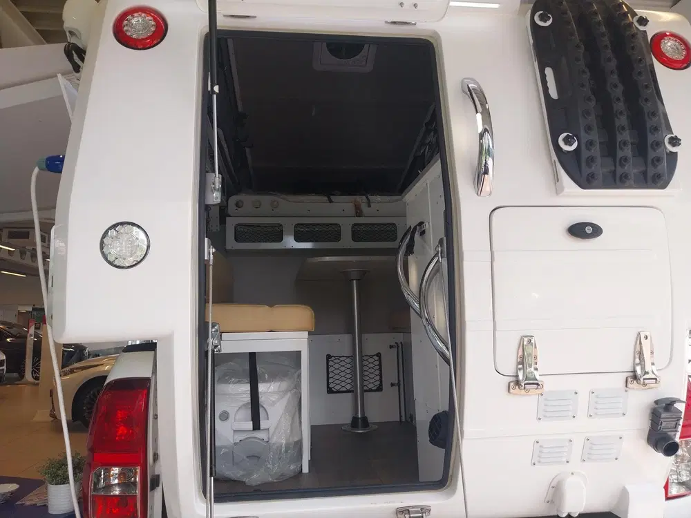 Toyota Hilux CAMPER OPBOUW *NIEUW* (€25.000 uit 2025, foto 15