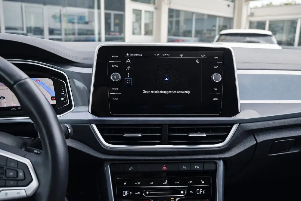 Volkswagen T-Roc 1.5 TSI Life | Automaat | IQ Light | ErgoAc uit 2024, foto 11