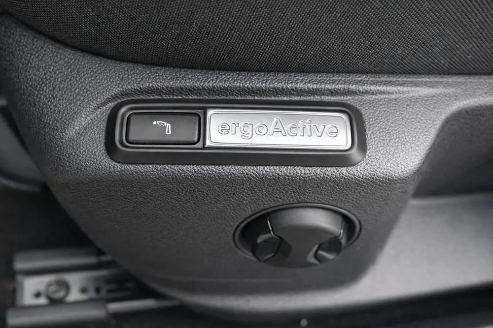 Volkswagen T-Roc 1.5 TSI Life | Automaat | IQ Light | ErgoAc uit 2024, foto 13