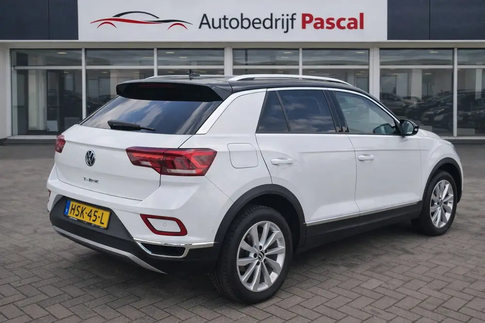 Volkswagen T-Roc 1.5 TSI Life | Automaat | IQ Light | ErgoAc uit 2024, foto 4